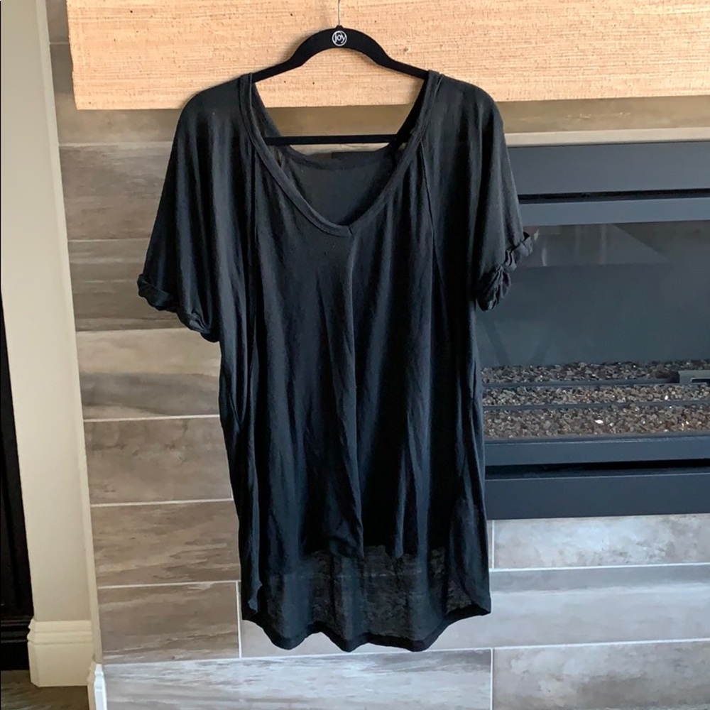 Black tshirt